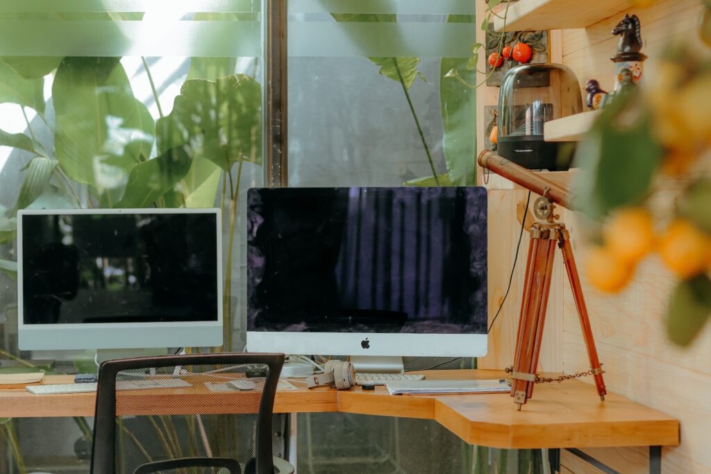 Homeofficebudget | gearandcode A budget minded home office setup