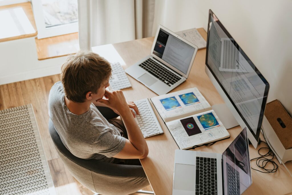 Which Path Leads to Better Software Engineering Jobs?