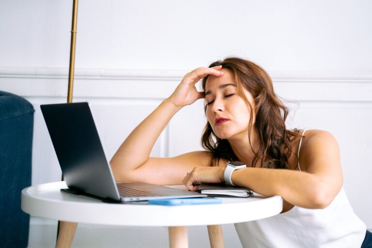 Waiting for an old laptop to boot