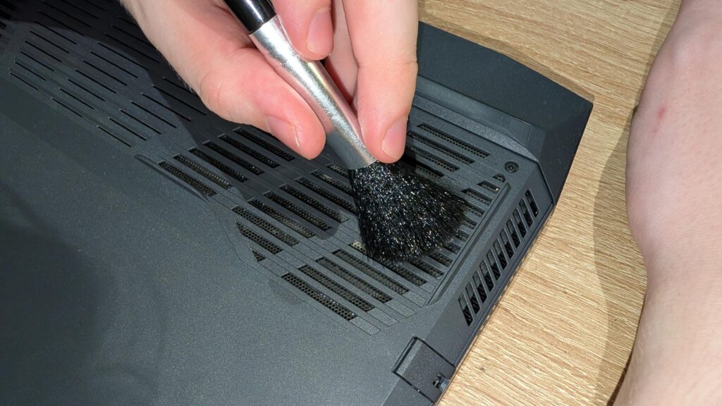 Cleaninglaptopvents | gearandcode Cleaning Laptop Vents Safely